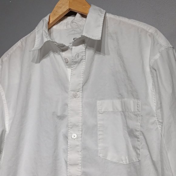 White H&M. Button Up Dress Shirt (Men's Size Medium) - Picture 2 of 6